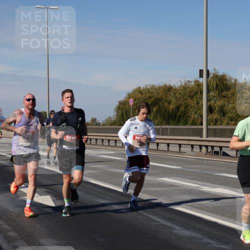03.10.2025 - Köhlbrandbrückenlauf Julia Fischer http://msf.ph/oto/9006443 03.10.2025 12:44:13 Position 3 6206, 123 meine-sportfotos.de