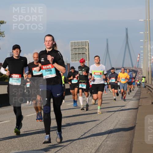 03.10.2025 - Köhlbrandbrückenlauf Luisa Fischer http://msf.ph/oto/9006445 03.10.2025 10:48:11 Position 3 1043, 1194, 3568 meine-sportfotos.de