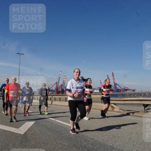 03.10.2025 - Köhlbrandbrückenlauf Matties Gatica Varas http://msf.ph/oto/9006451 03.10.2025 13:01:30 Position 2 11 meine-sportfotos.de