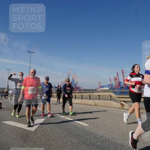 03.10.2025 - Köhlbrandbrückenlauf Matties Gatica Varas http://msf.ph/oto/9006463 03.10.2025 13:01:31 Position 2  meine-sportfotos.de