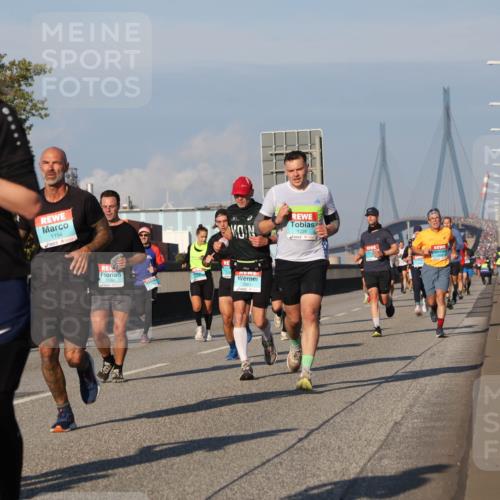 03.10.2025 - Köhlbrandbrückenlauf Luisa Fischer http://msf.ph/oto/9006472 03.10.2025 10:48:13 Position 3 43, 3568, 1194, 1146, 1226 meine-sportfotos.de