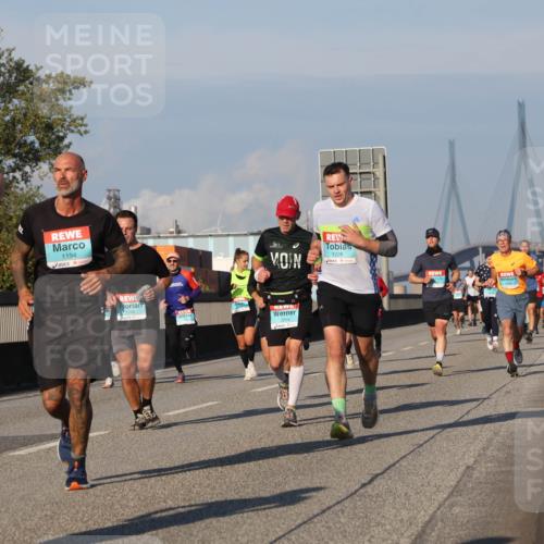03.10.2025 - Köhlbrandbrückenlauf Luisa Fischer http://msf.ph/oto/9006481 03.10.2025 10:48:13 Position 3 3568, 1194, 1146, 1226, 3264 meine-sportfotos.de