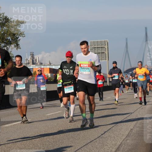 03.10.2025 - Köhlbrandbrückenlauf Luisa Fischer http://msf.ph/oto/9006488 03.10.2025 10:48:14 Position 3 1194, 1146, 1226, 3264 meine-sportfotos.de