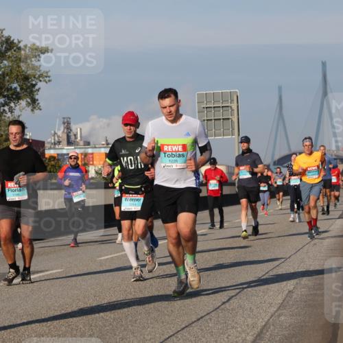 03.10.2025 - Köhlbrandbrückenlauf Luisa Fischer http://msf.ph/oto/9006494 03.10.2025 10:48:14 Position 3 1146, 1226, 3264 meine-sportfotos.de