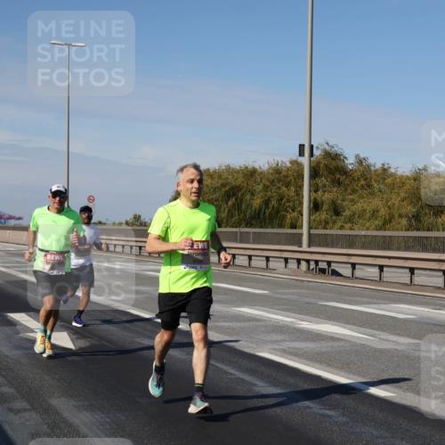 03.10.2025 - Köhlbrandbrückenlauf Julia Fischer http://msf.ph/oto/9006495 03.10.2025 12:44:18 Position 3 4096, 6495 meine-sportfotos.de
