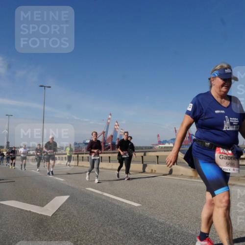 03.10.2025 - Köhlbrandbrückenlauf Matties Gatica Varas http://msf.ph/oto/9006497 03.10.2025 13:01:34 Position 2 111, 2023, 5695 meine-sportfotos.de