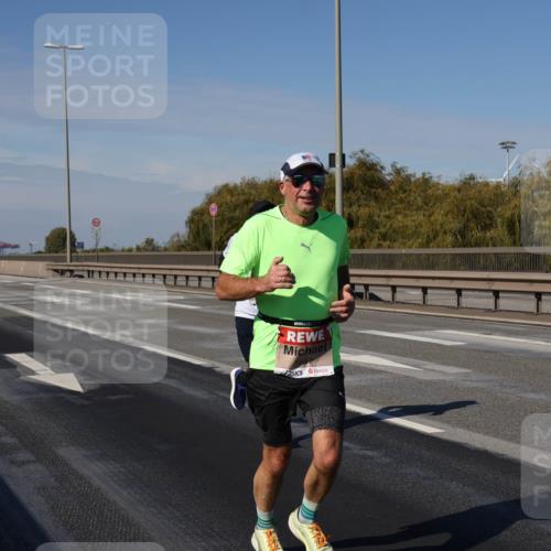 03.10.2025 - Köhlbrandbrückenlauf Julia Fischer http://msf.ph/oto/9006507 03.10.2025 12:44:20 Position 3 59577 meine-sportfotos.de