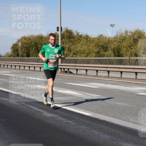 03.10.2025 - Köhlbrandbrückenlauf Julia Fischer http://msf.ph/oto/9006515 03.10.2025 12:44:25 Position 3  meine-sportfotos.de