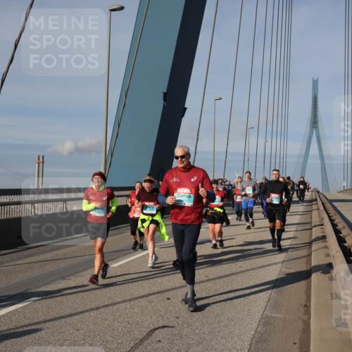 03.10.2025 - Köhlbrandbrückenlauf Julia Fischer http://msf.ph/oto/9006519 03.10.2025 09:56:26 Position 2  meine-sportfotos.de