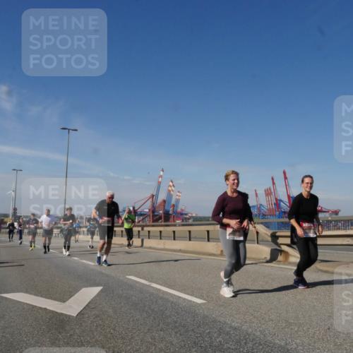 03.10.2025 - Köhlbrandbrückenlauf Matties Gatica Varas http://msf.ph/oto/9006520 03.10.2025 13:01:36 Position 2 118 meine-sportfotos.de