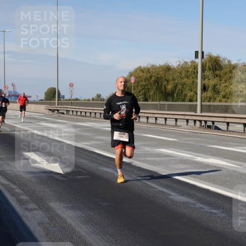 03.10.2025 - Köhlbrandbrückenlauf Julia Fischer http://msf.ph/oto/9006532 03.10.2025 12:44:30 Position 3 6266 meine-sportfotos.de