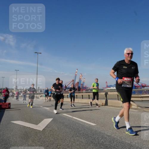 03.10.2025 - Köhlbrandbrückenlauf Matties Gatica Varas http://msf.ph/oto/9006558 03.10.2025 13:01:40 Position 2  meine-sportfotos.de