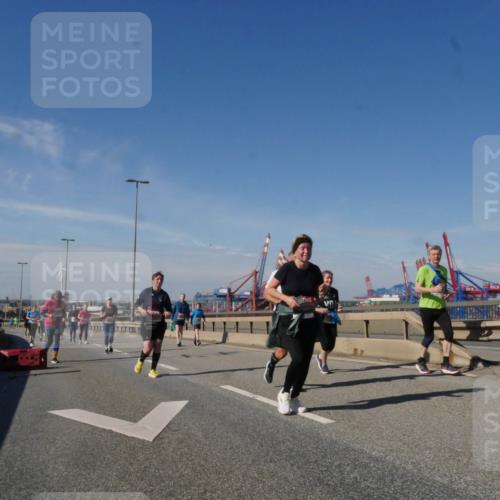 03.10.2025 - Köhlbrandbrückenlauf Matties Gatica Varas http://msf.ph/oto/9006574 03.10.2025 13:01:41 Position 2  meine-sportfotos.de
