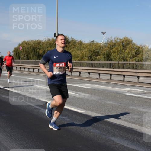 03.10.2025 - Köhlbrandbrückenlauf Julia Fischer http://msf.ph/oto/9006582 03.10.2025 12:44:36 Position 3 4170 meine-sportfotos.de