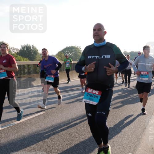 03.10.2025 - Köhlbrandbrückenlauf Fabian Wolf http://msf.ph/oto/9006609 03.10.2025 09:19:46 Position 3 1647, 2990, 2126, 2040 meine-sportfotos.de