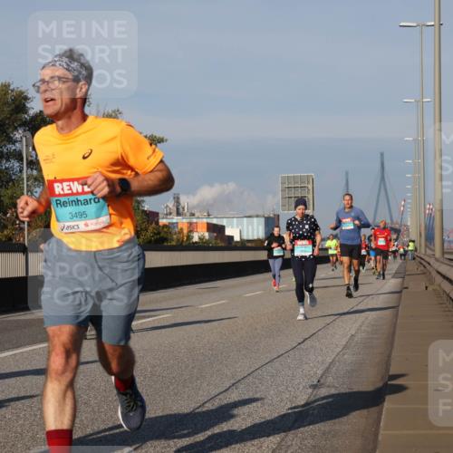 03.10.2025 - Köhlbrandbrückenlauf Luisa Fischer http://msf.ph/oto/9006620 03.10.2025 10:48:21 Position 3 3495 meine-sportfotos.de