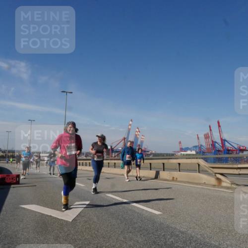 03.10.2025 - Köhlbrandbrückenlauf Matties Gatica Varas http://msf.ph/oto/9006624 03.10.2025 13:01:45 Position 2  meine-sportfotos.de