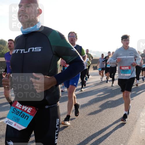 03.10.2025 - Köhlbrandbrückenlauf Fabian Wolf http://msf.ph/oto/9006634 03.10.2025 09:19:46 Position 3 2126, 2040 meine-sportfotos.de