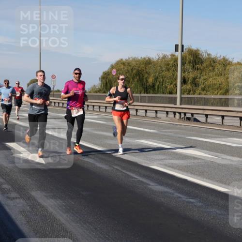 03.10.2025 - Köhlbrandbrückenlauf Julia Fischer http://msf.ph/oto/9006636 03.10.2025 12:44:42 Position 3  meine-sportfotos.de