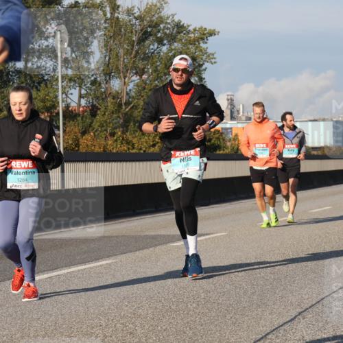 03.10.2025 - Köhlbrandbrückenlauf Luisa Fischer http://msf.ph/oto/9006682 03.10.2025 10:48:28 Position 3 1284, 1130, 1219 meine-sportfotos.de