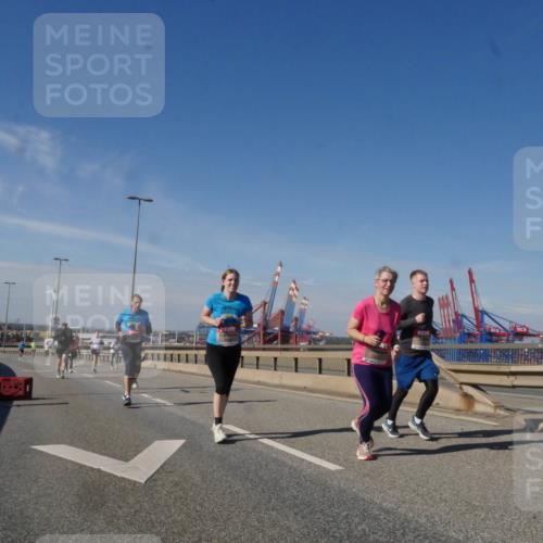 03.10.2025 - Köhlbrandbrückenlauf Matties Gatica Varas http://msf.ph/oto/9006690 03.10.2025 13:01:51 Position 2  meine-sportfotos.de