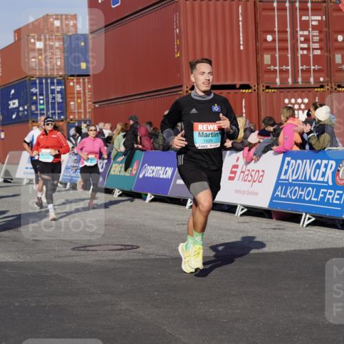 03.10.2025 - Köhlbrandbrückenlauf Michael Burmester http://msf.ph/oto/9006691 03.10.2025 10:08:37 Ziel 1430, 1489, 1506, 1508, 1525, 1555, 1566, 1567, 1739, 1753, 1755, 1858, 2449, 2731, 2734, 3123, 3128, 3189, 3261, 3369 meine-sportfotos.de