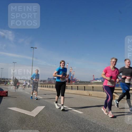 03.10.2025 - Köhlbrandbrückenlauf Matties Gatica Varas http://msf.ph/oto/9006694 03.10.2025 13:01:51 Position 2 11111 meine-sportfotos.de