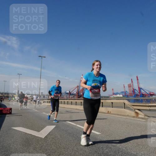 03.10.2025 - Köhlbrandbrückenlauf Matties Gatica Varas http://msf.ph/oto/9006706 03.10.2025 13:01:52 Position 2 6399 meine-sportfotos.de