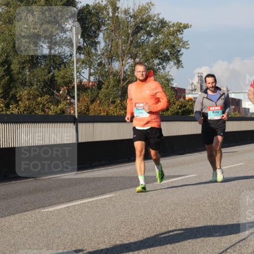 03.10.2025 - Köhlbrandbrückenlauf Luisa Fischer http://msf.ph/oto/9006713 03.10.2025 10:48:30 Position 3 1292, 1380, 1219 meine-sportfotos.de