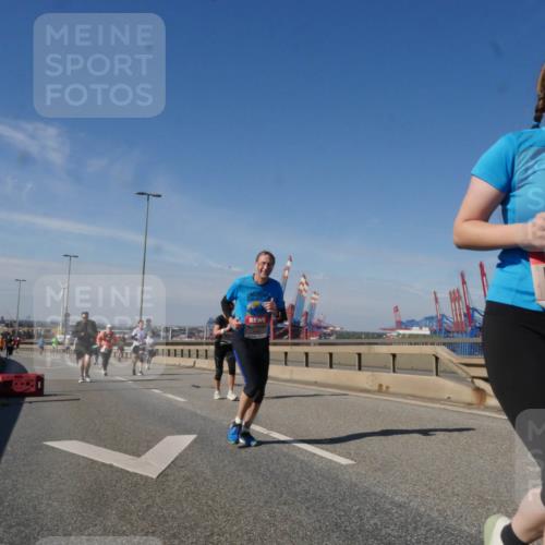 03.10.2025 - Köhlbrandbrückenlauf Matties Gatica Varas http://msf.ph/oto/9006718 03.10.2025 13:01:53 Position 2 6399 meine-sportfotos.de