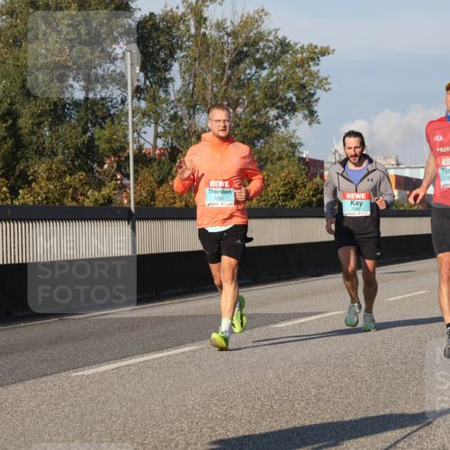 03.10.2025 - Köhlbrandbrückenlauf Luisa Fischer http://msf.ph/oto/9006719 03.10.2025 10:48:30 Position 3 1292, 1380, 1219 meine-sportfotos.de
