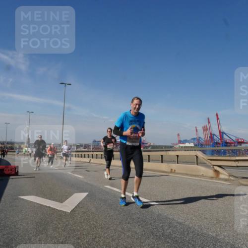 03.10.2025 - Köhlbrandbrückenlauf Matties Gatica Varas http://msf.ph/oto/9006723 03.10.2025 13:01:54 Position 2  meine-sportfotos.de