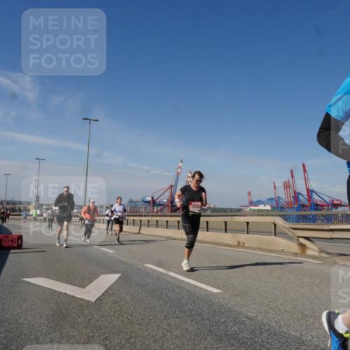 03.10.2025 - Köhlbrandbrückenlauf Matties Gatica Varas http://msf.ph/oto/9006740 03.10.2025 13:01:55 Position 2  meine-sportfotos.de
