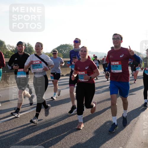 03.10.2025 - Köhlbrandbrückenlauf Fabian Wolf http://msf.ph/oto/9006742 03.10.2025 09:19:49 Position 3 3734, 1455, 1818, 1901, 3371, 3196 meine-sportfotos.de