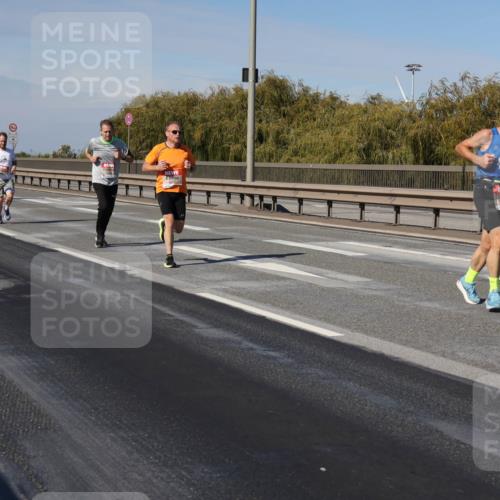 03.10.2025 - Köhlbrandbrückenlauf Julia Fischer http://msf.ph/oto/9006745 03.10.2025 12:44:56 Position 3  meine-sportfotos.de