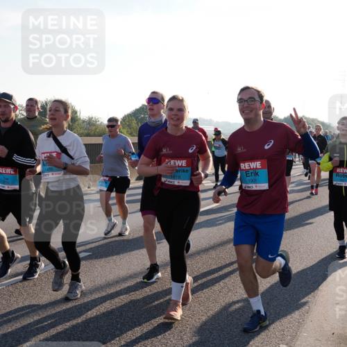 03.10.2025 - Köhlbrandbrückenlauf Fabian Wolf http://msf.ph/oto/9006750 03.10.2025 09:19:49 Position 3 3177, 3734, 1455, 1818, 1901, 3371 meine-sportfotos.de
