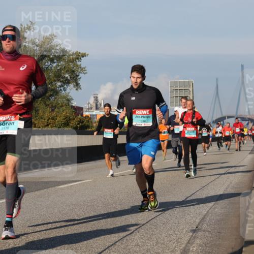03.10.2025 - Köhlbrandbrückenlauf Luisa Fischer http://msf.ph/oto/9006775 03.10.2025 10:48:33 Position 3 3118, 1316 meine-sportfotos.de