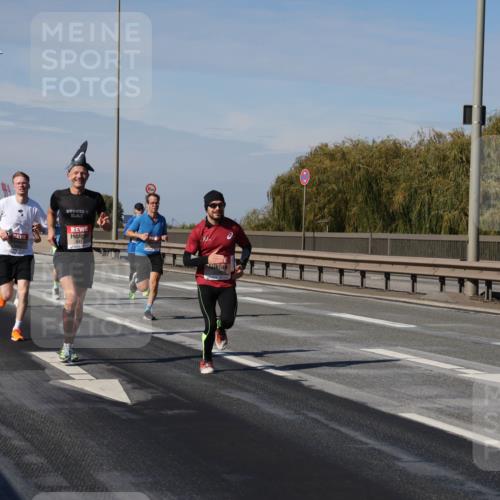03.10.2025 - Köhlbrandbrückenlauf Julia Fischer http://msf.ph/oto/9006793 03.10.2025 12:45:04 Position 3  meine-sportfotos.de