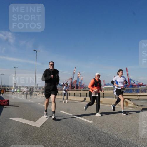 03.10.2025 - Köhlbrandbrückenlauf Matties Gatica Varas http://msf.ph/oto/9006798 03.10.2025 13:01:58 Position 2  meine-sportfotos.de