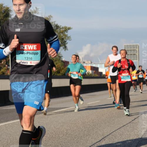 03.10.2025 - Köhlbrandbrückenlauf Luisa Fischer http://msf.ph/oto/9006800 03.10.2025 10:48:35 Position 3 6, 1316, 6 meine-sportfotos.de