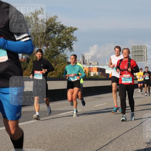 03.10.2025 - Köhlbrandbrückenlauf Luisa Fischer http://msf.ph/oto/9006807 03.10.2025 10:48:35 Position 3 1316, 1205, 1280, 3630 meine-sportfotos.de