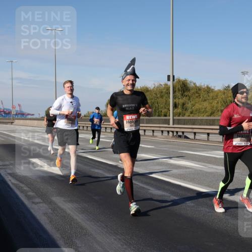 03.10.2025 - Köhlbrandbrückenlauf Julia Fischer http://msf.ph/oto/9006809 03.10.2025 12:45:06 Position 3 4491, 6417, 4186 meine-sportfotos.de
