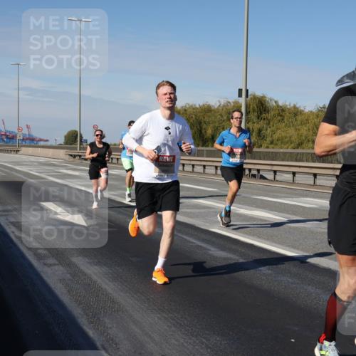03.10.2025 - Köhlbrandbrückenlauf Julia Fischer http://msf.ph/oto/9006819 03.10.2025 12:45:07 Position 3 4491, 6417 meine-sportfotos.de