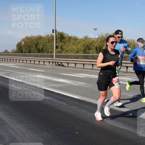 03.10.2025 - Köhlbrandbrückenlauf Julia Fischer http://msf.ph/oto/9006827 03.10.2025 12:45:10 Position 3 5669 meine-sportfotos.de