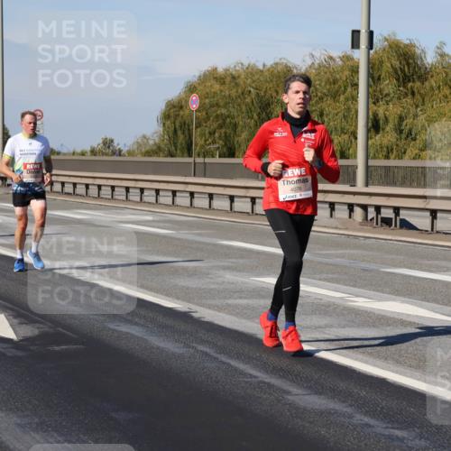 03.10.2025 - Köhlbrandbrückenlauf Julia Fischer http://msf.ph/oto/9006845 03.10.2025 12:45:22 Position 3 4076 meine-sportfotos.de