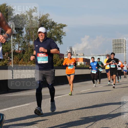 03.10.2025 - Köhlbrandbrückenlauf Luisa Fischer http://msf.ph/oto/9006872 03.10.2025 10:48:39 Position 3 1176, 2843 meine-sportfotos.de