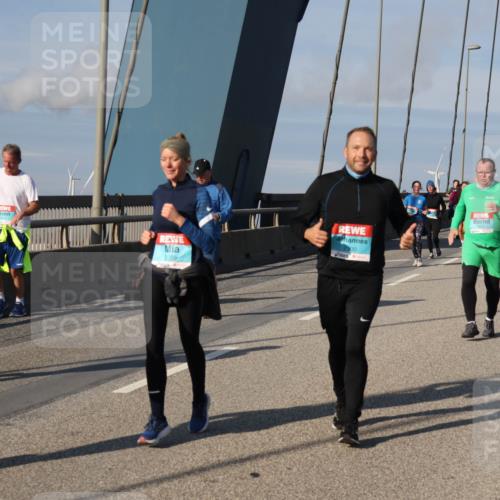 03.10.2025 - Köhlbrandbrückenlauf Julia Fischer http://msf.ph/oto/9006884 03.10.2025 09:57:44 Position 2 2298, 00 meine-sportfotos.de