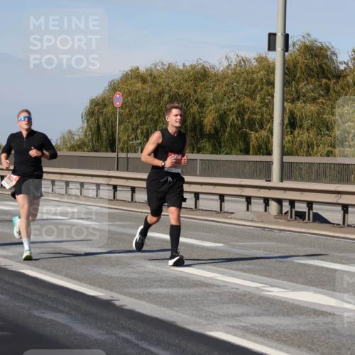 03.10.2025 - Köhlbrandbrückenlauf Julia Fischer http://msf.ph/oto/9006900 03.10.2025 12:45:32 Position 3 12, 5, 1 meine-sportfotos.de