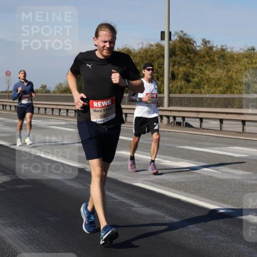 03.10.2025 - Köhlbrandbrückenlauf Julia Fischer http://msf.ph/oto/9006961 03.10.2025 12:45:42 Position 3 5961 meine-sportfotos.de