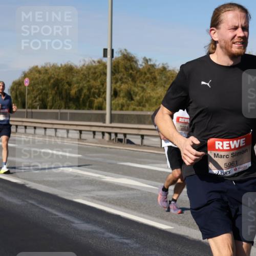03.10.2025 - Köhlbrandbrückenlauf Julia Fischer http://msf.ph/oto/9006964 03.10.2025 12:45:43 Position 3 5961 meine-sportfotos.de